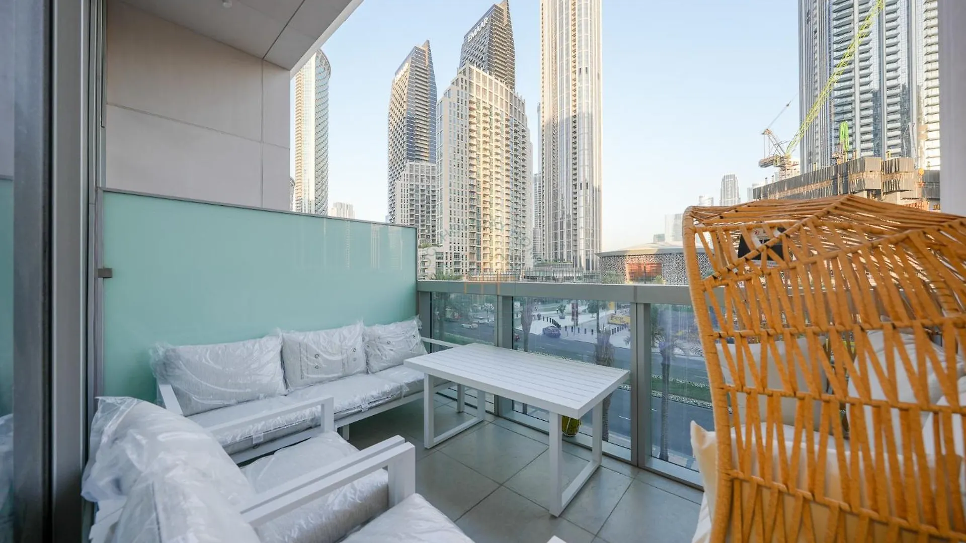 Forte Luxe - Stylish 2Br Downtown Escape Dubai Apartment